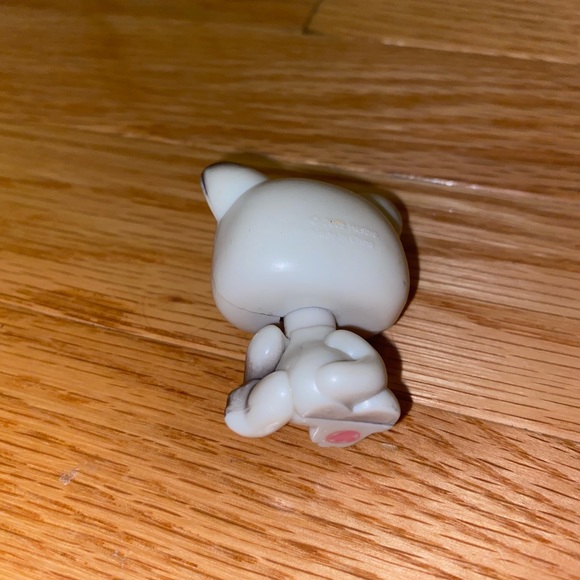 Littlest Pet Shop Action Lick Paw Cat - Picture 2 of 2